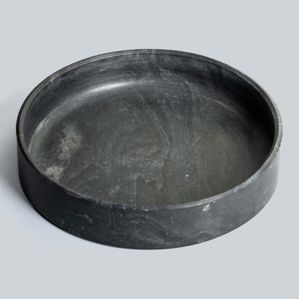 Indra Black Hand Carved Marble Plate (Medium)